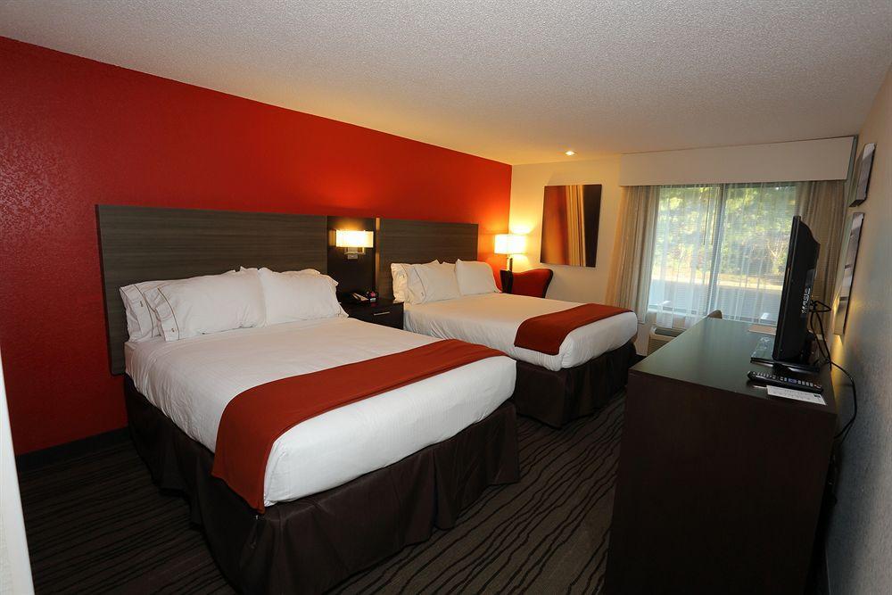 Holiday Inn Express Brentwood-South Cool Springs By Ihg Экстерьер фото