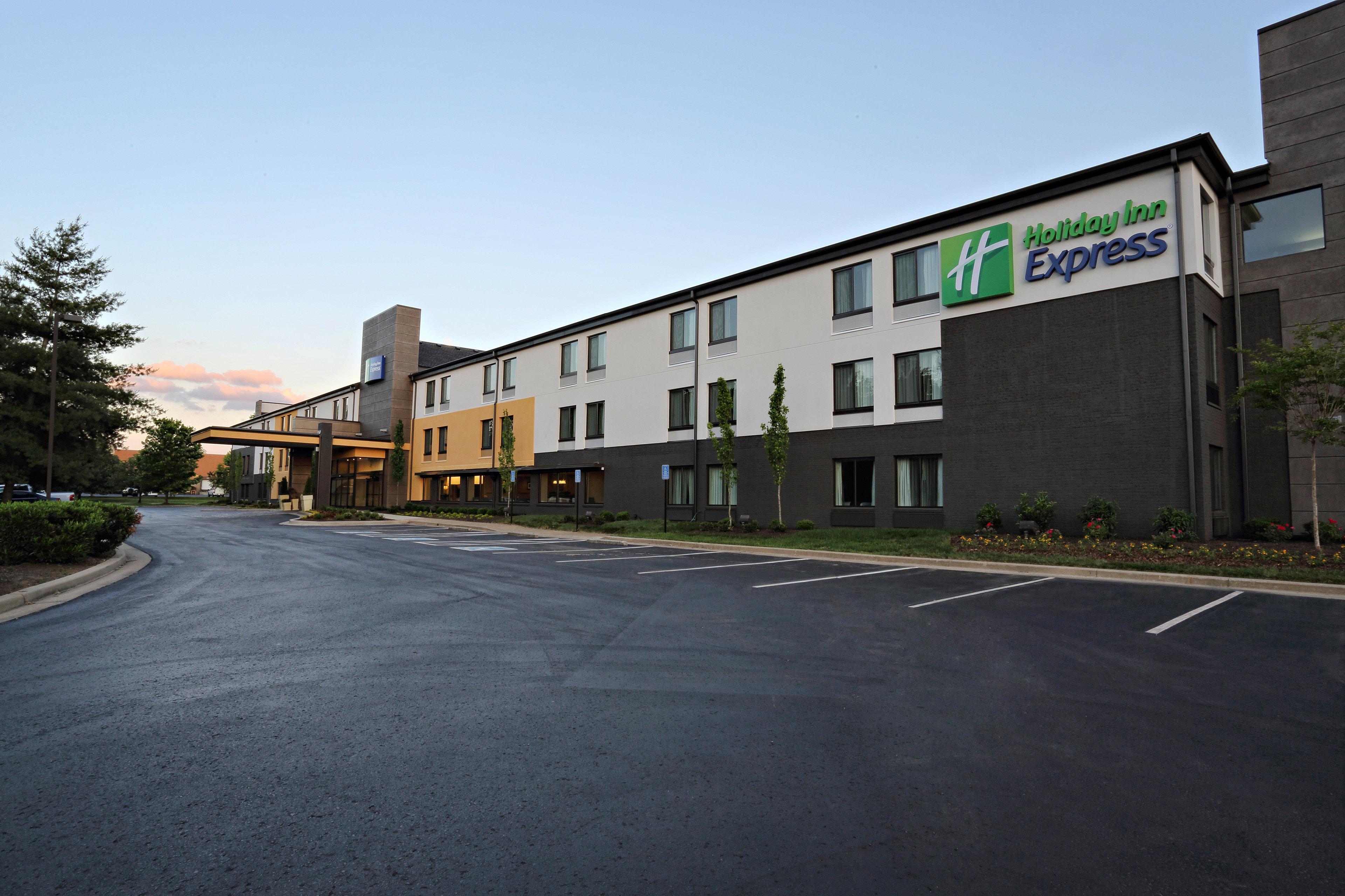 Holiday Inn Express Brentwood-South Cool Springs By Ihg Экстерьер фото