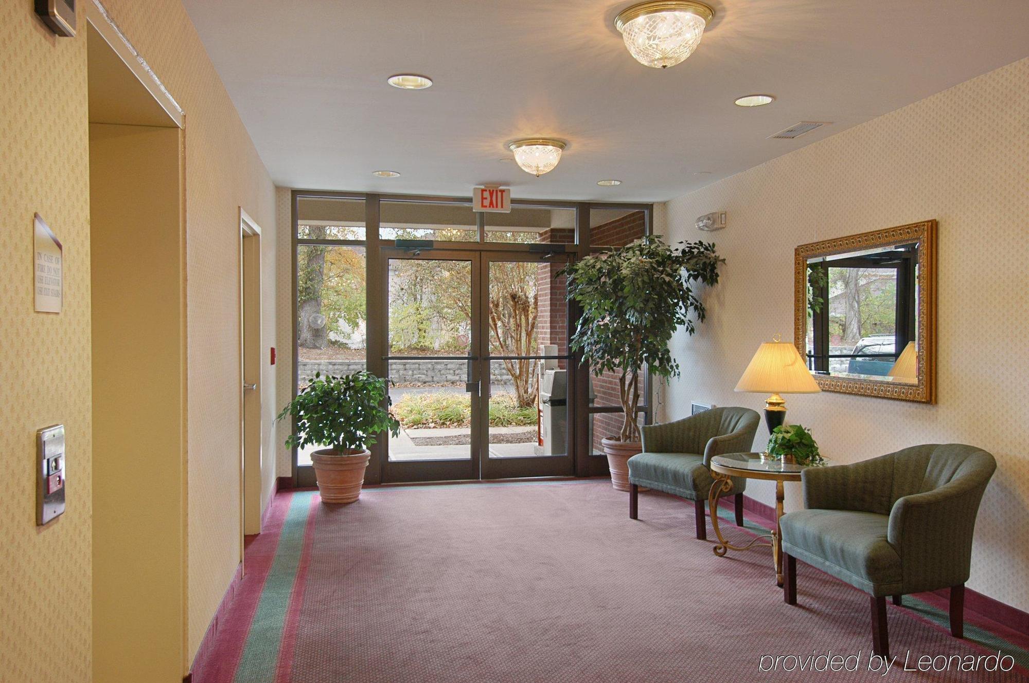 Holiday Inn Express Brentwood-South Cool Springs By Ihg Интерьер фото
